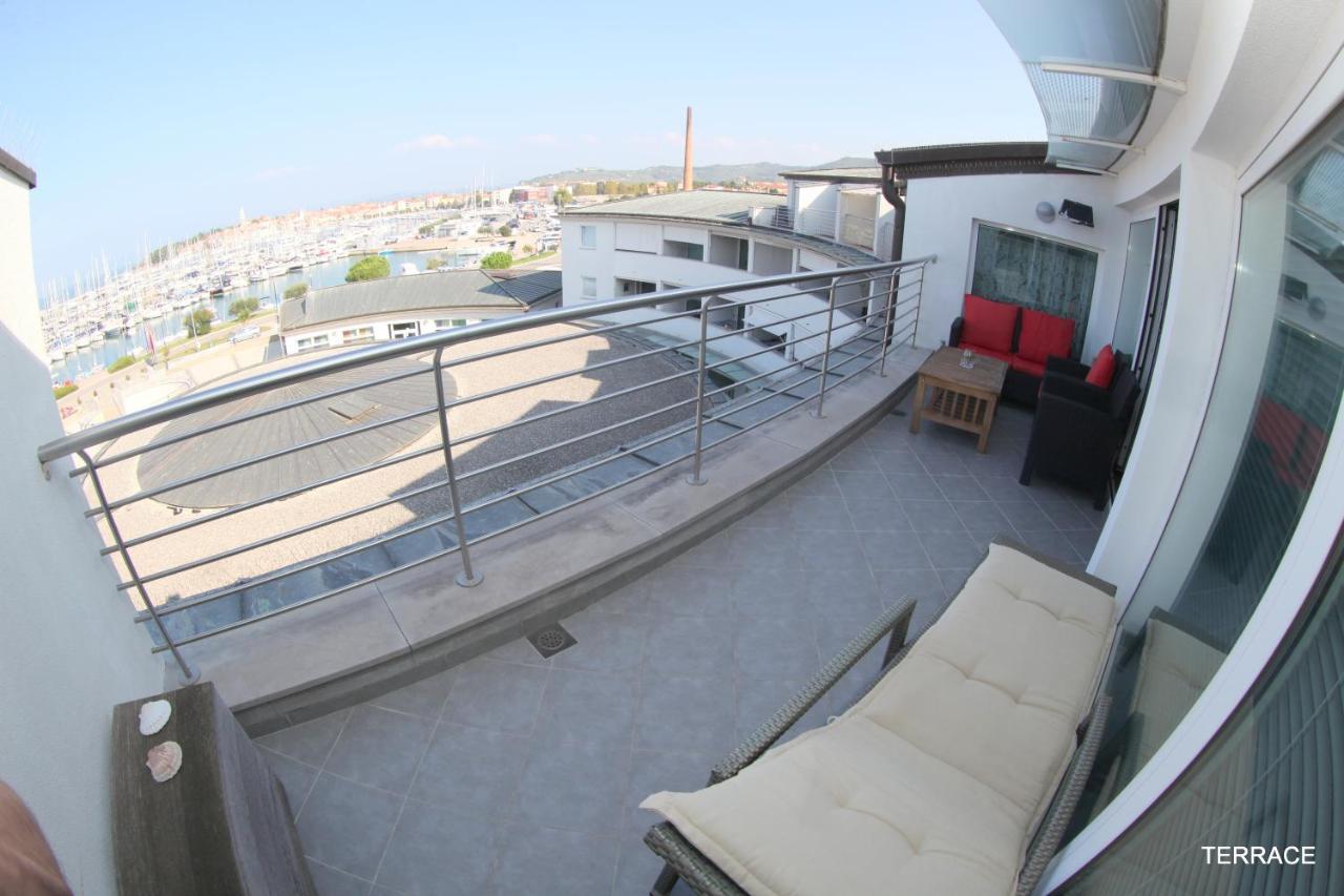 Luxury Marina View Apartment Изола Экстерьер фото